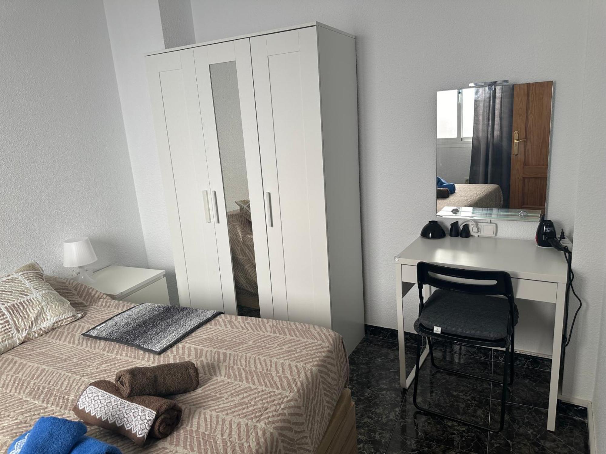 Almeria Centro Habitacion Privada En Apartamento Compartido Zewnętrze zdjęcie