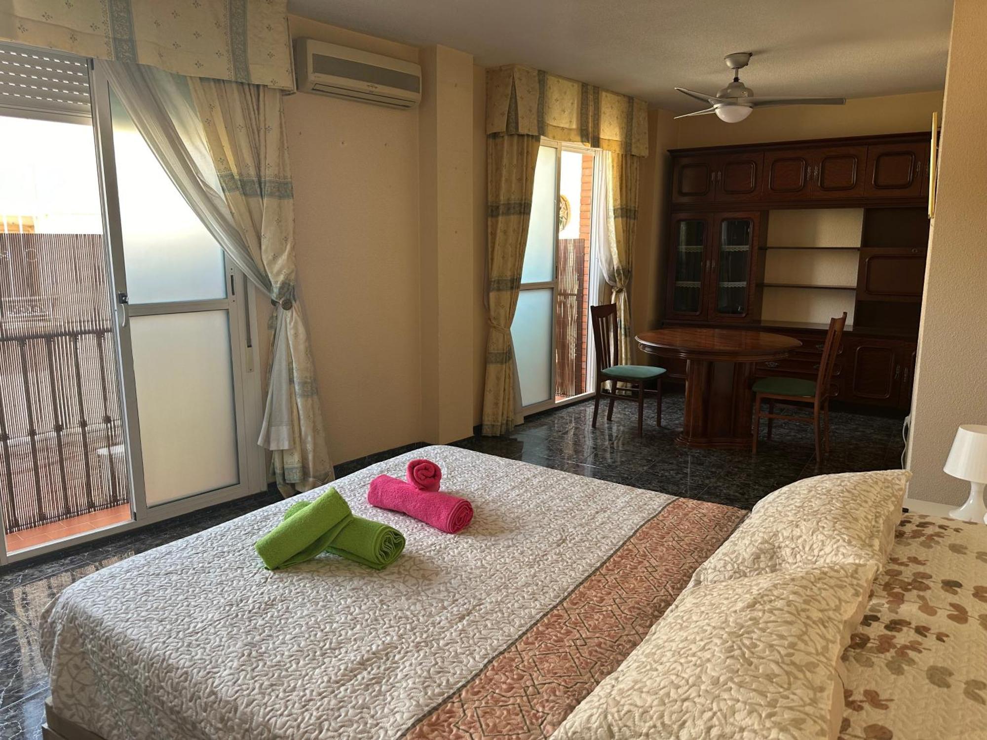 Almeria Centro Habitacion Privada En Apartamento Compartido Zewnętrze zdjęcie