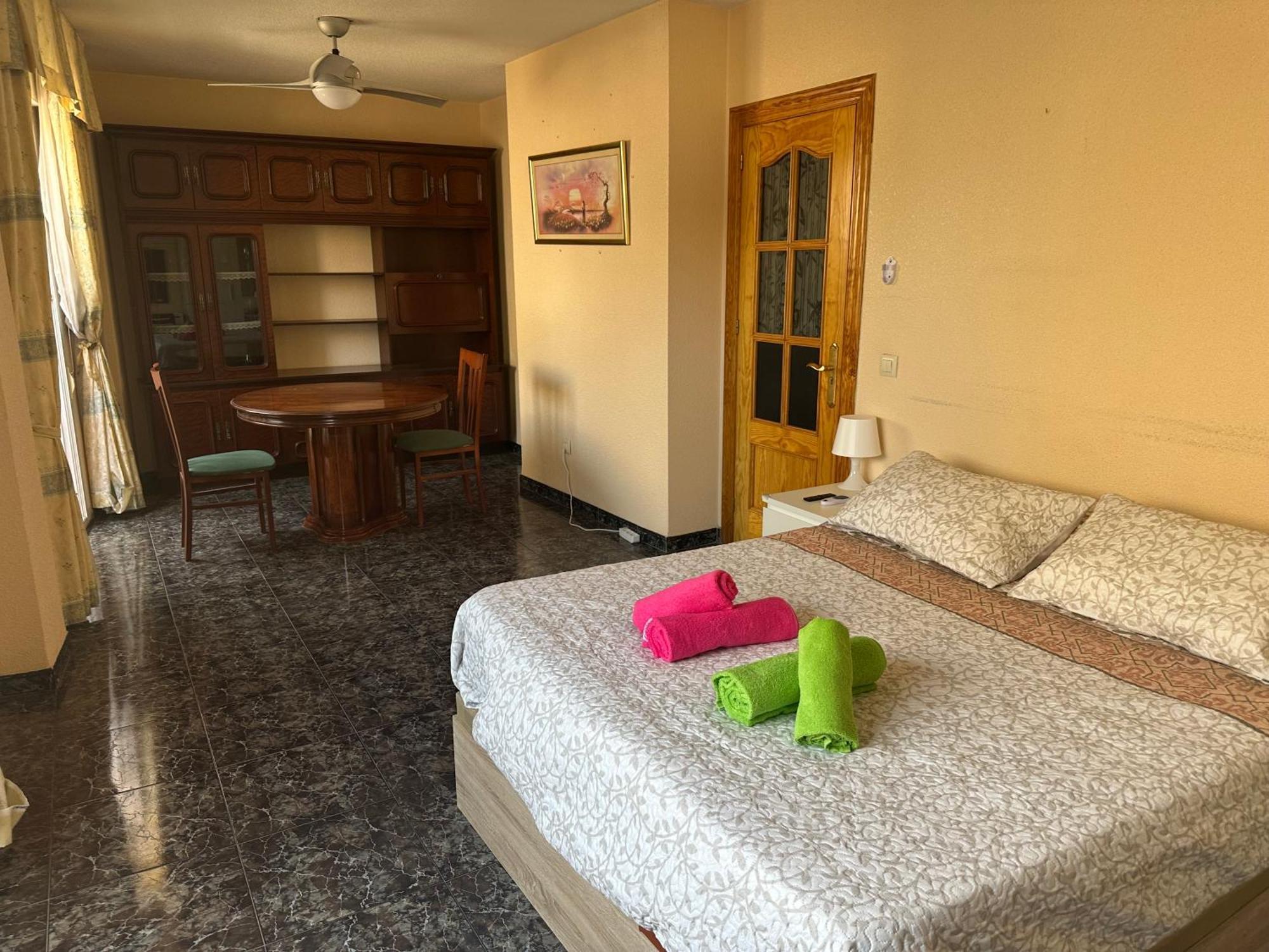 Almeria Centro Habitacion Privada En Apartamento Compartido Zewnętrze zdjęcie