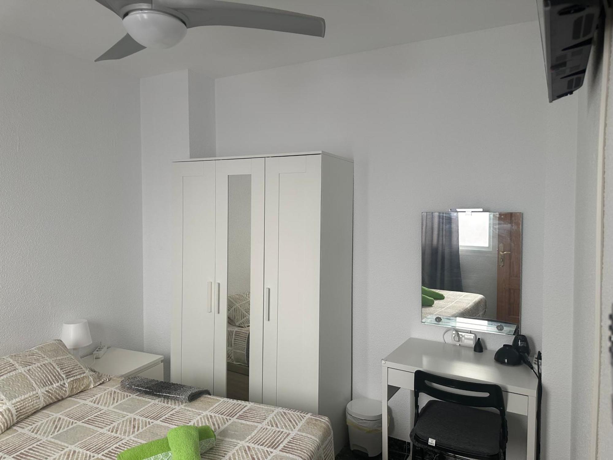Almeria Centro Habitacion Privada En Apartamento Compartido Zewnętrze zdjęcie
