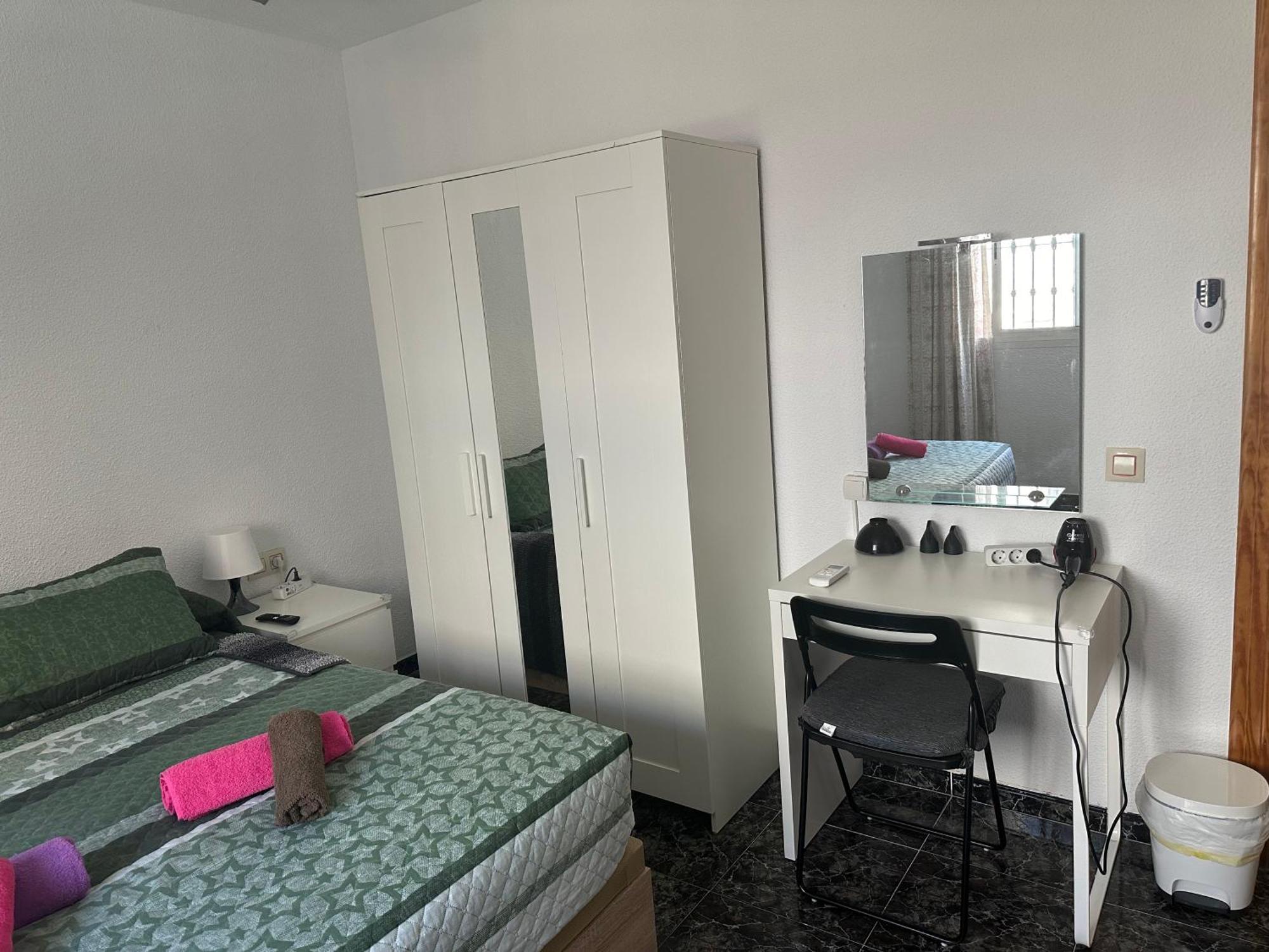 Almeria Centro Habitacion Privada En Apartamento Compartido Zewnętrze zdjęcie