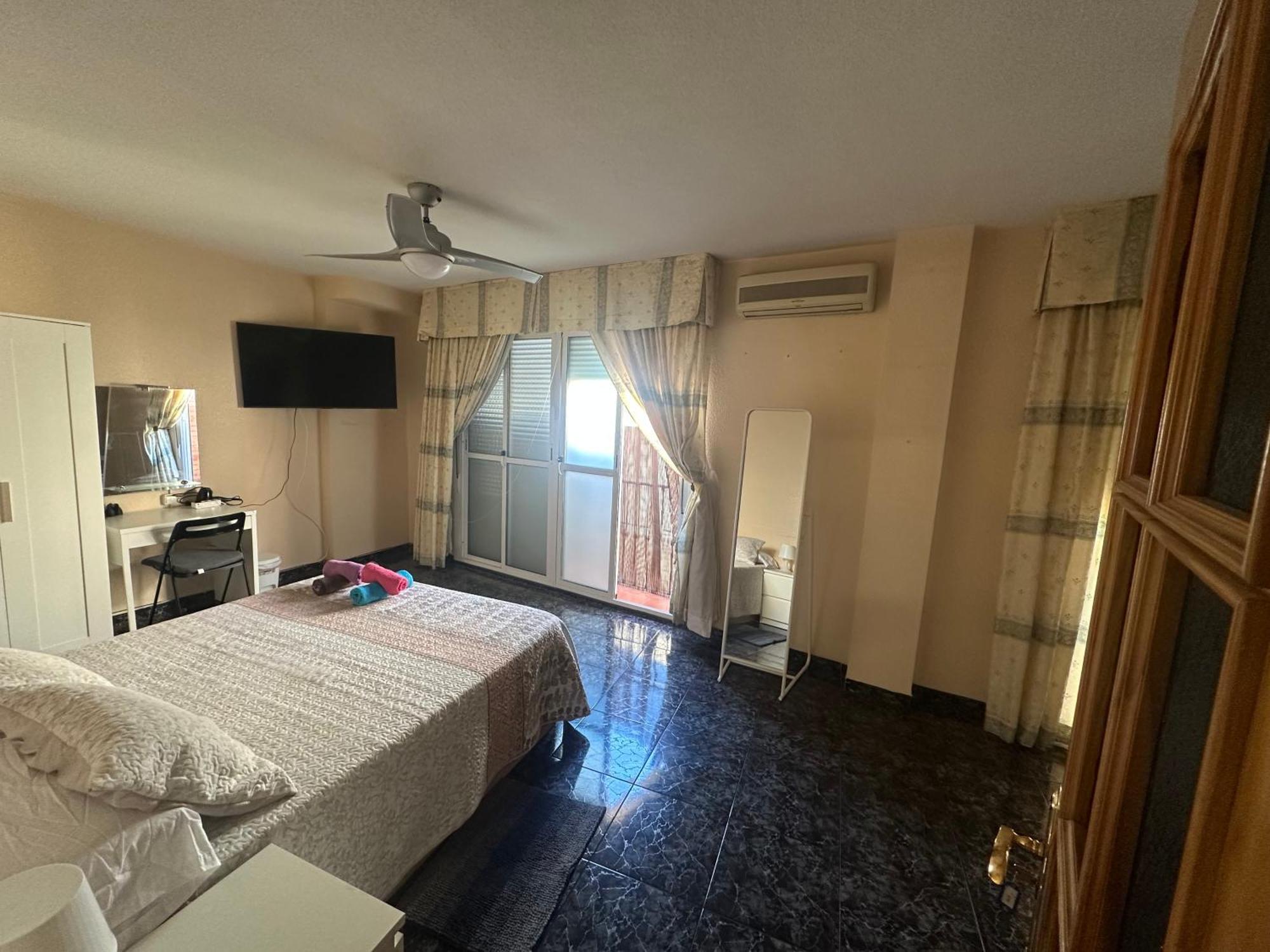 Almeria Centro Habitacion Privada En Apartamento Compartido Zewnętrze zdjęcie