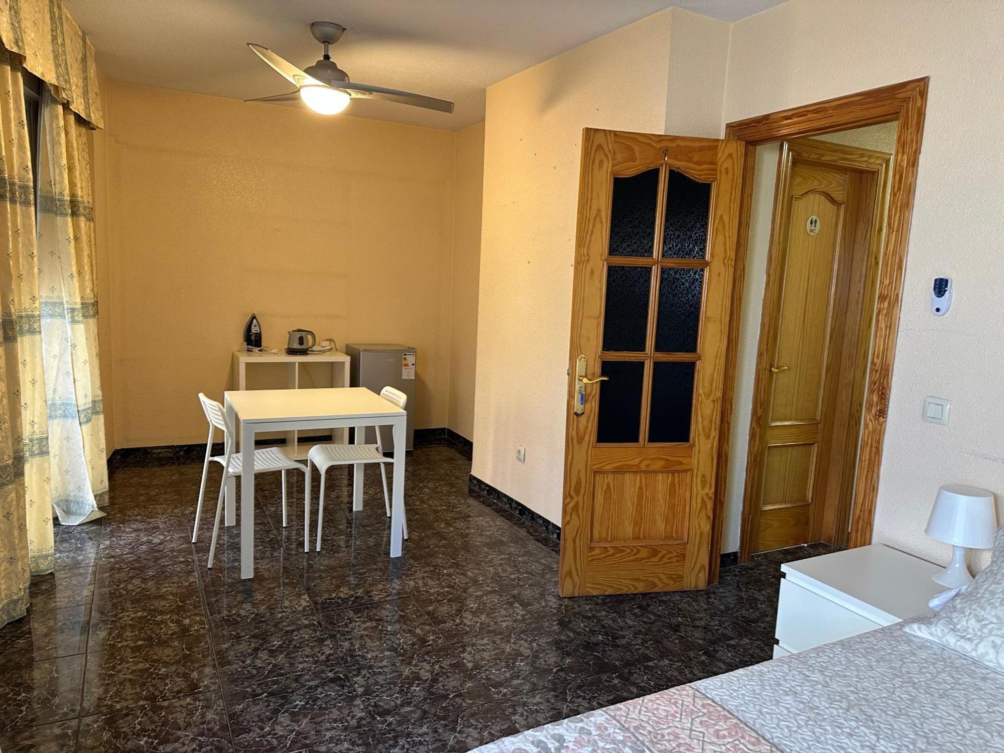 Almeria Centro Habitacion Privada En Apartamento Compartido Zewnętrze zdjęcie